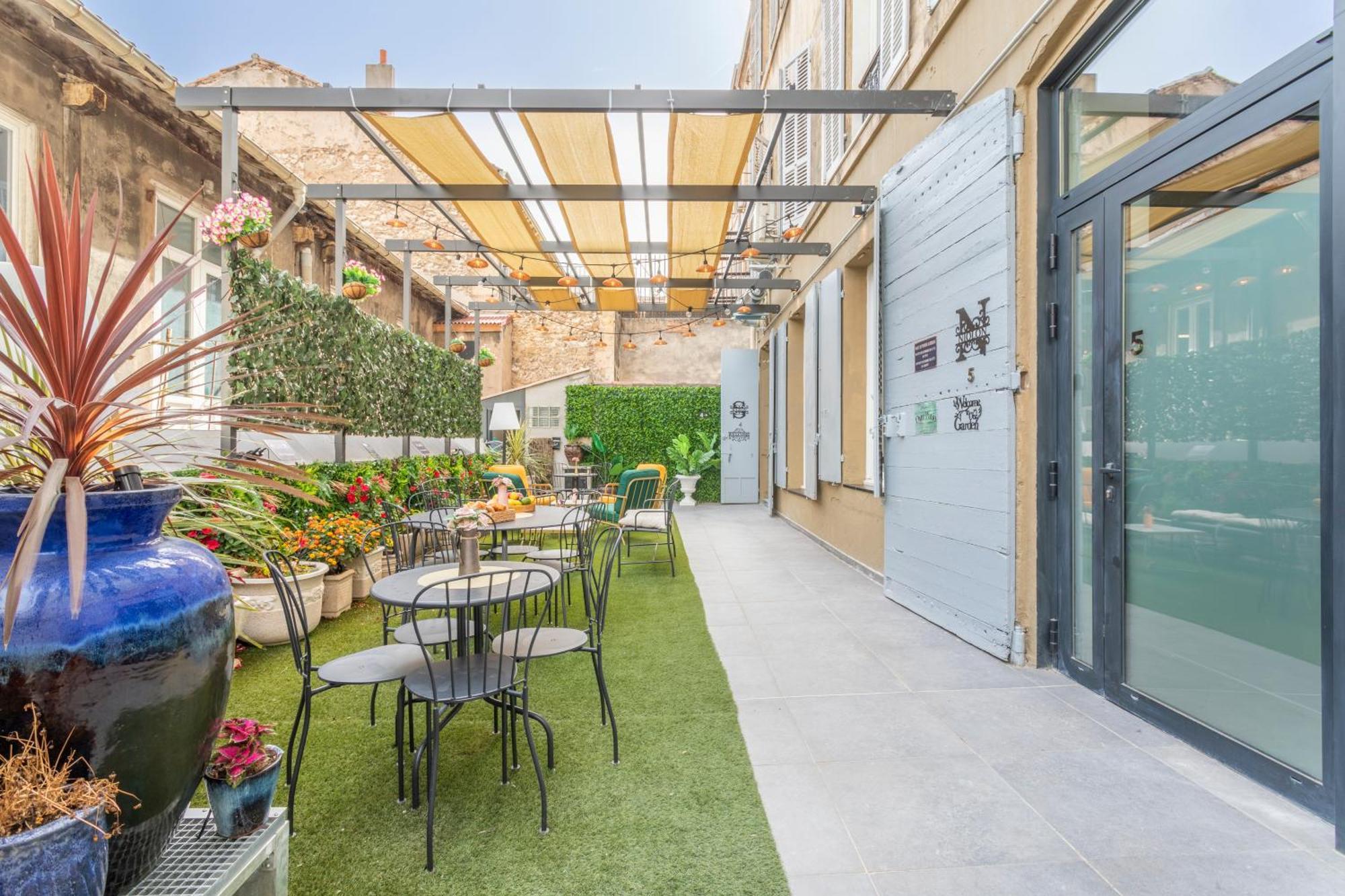 Adira Marseille Montgrand 2 Etoiles Apartment Exterior photo
